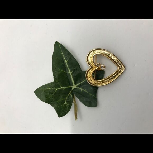 Accessocraft Gold Heart Rhinestone Pendant Brooch - Picture 4 of 11